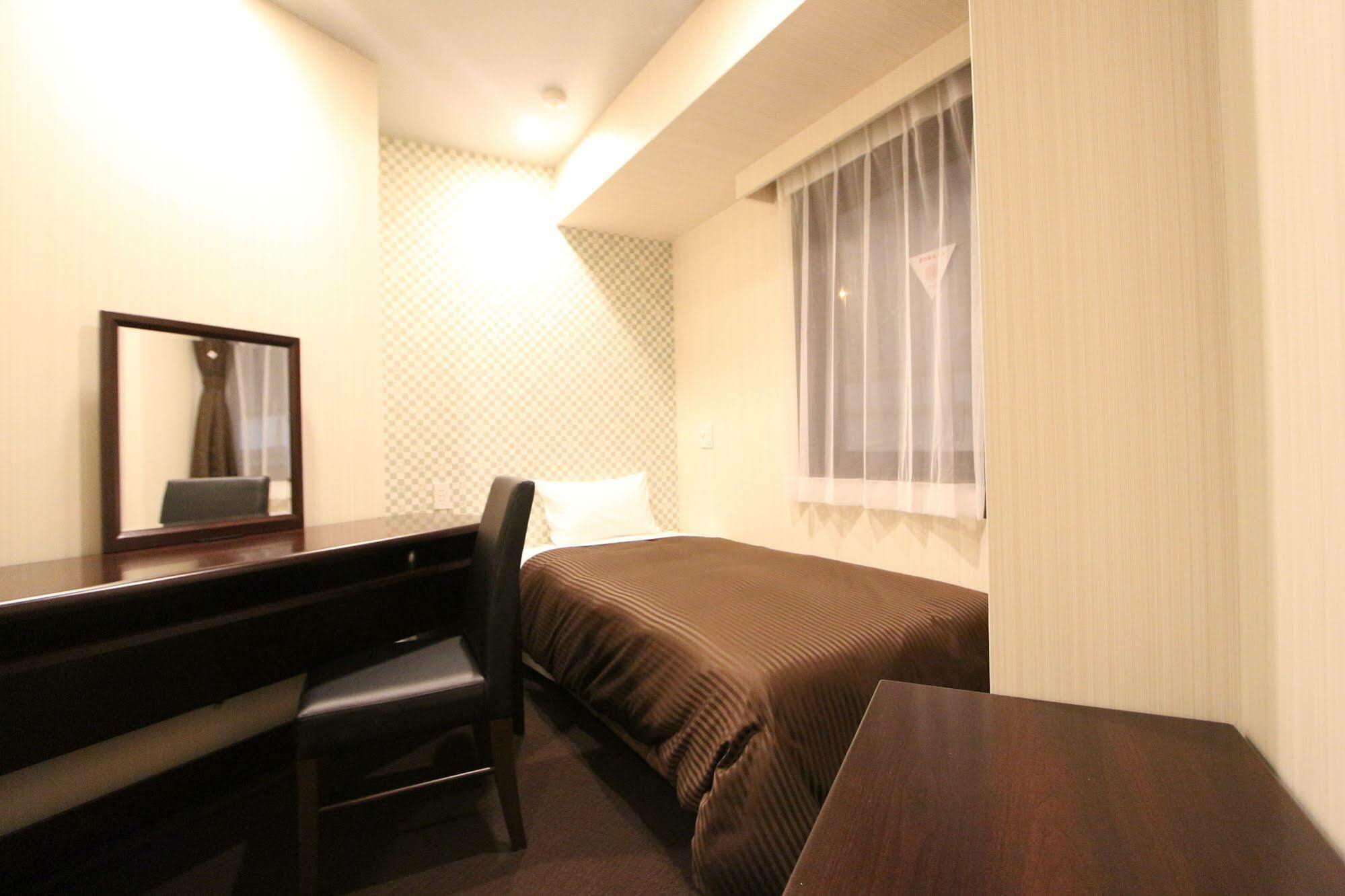 Hotel Livemax Nihonbashi Hakozaki Токіо Екстер'єр фото